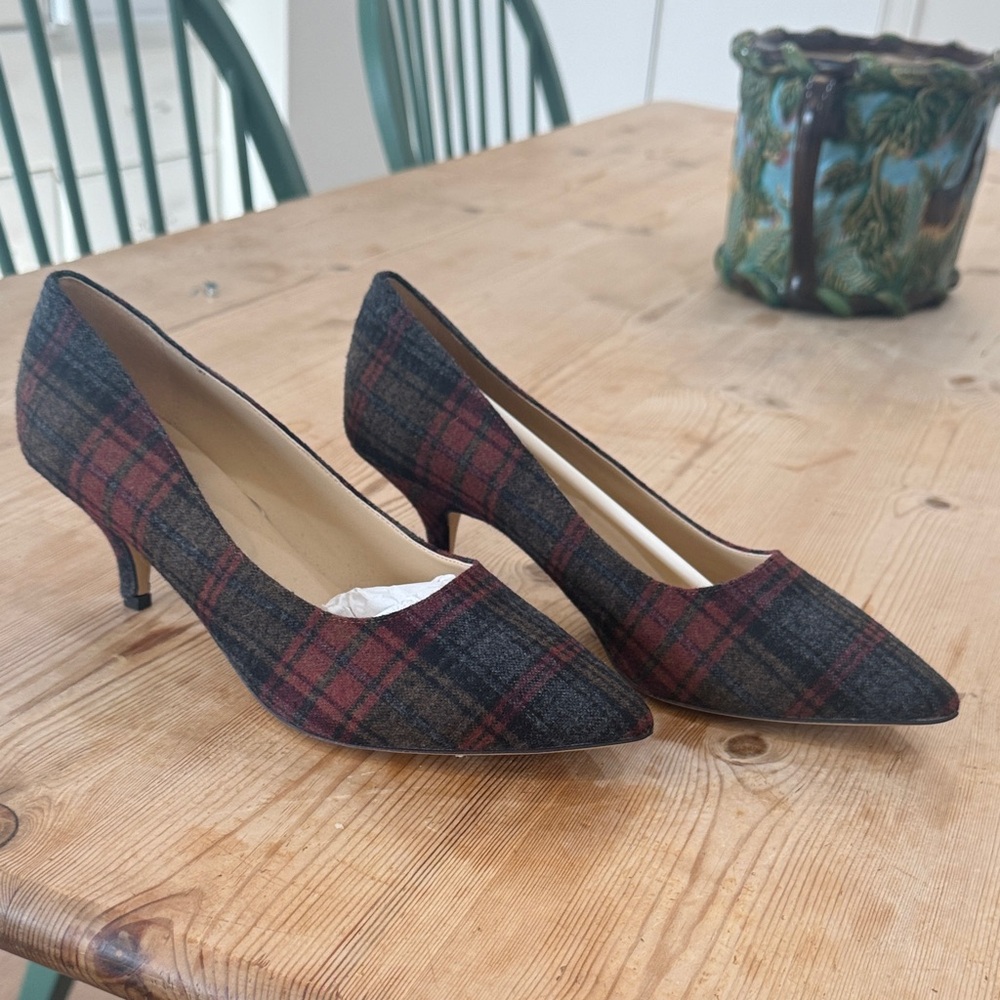 Simply Soles Italian Plaid Pointed Toe Pumps Size 39.5 - NEVER WORN